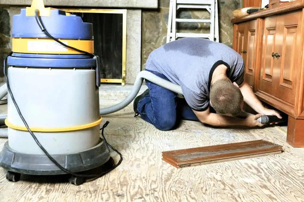 what-equipment-professionals-use-to-clean-air-ducts